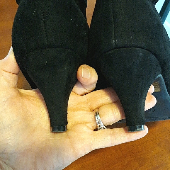Comfortview Corrine Black Ankle Boots Faux Suede Sexy Sculpted Heels sz 12W - Picture 6 of 10